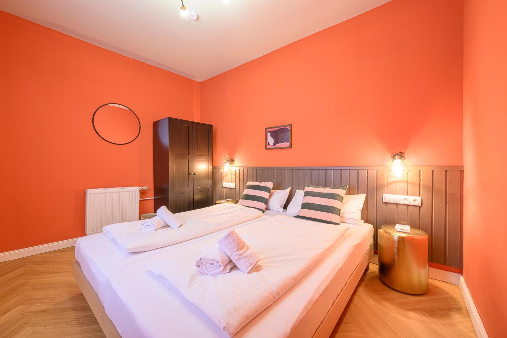 Palais Palffy Suits Виена Екстериор снимка