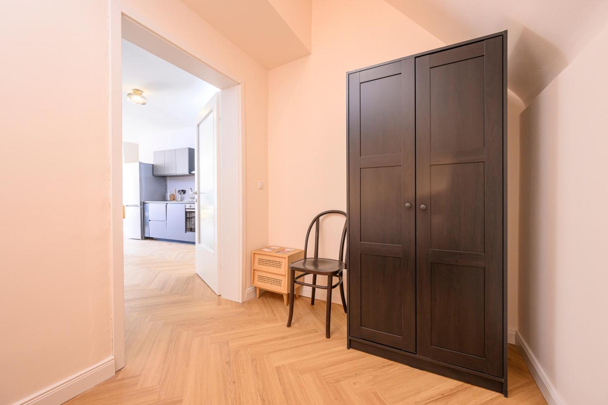 Palais Palffy Suits Виена Екстериор снимка