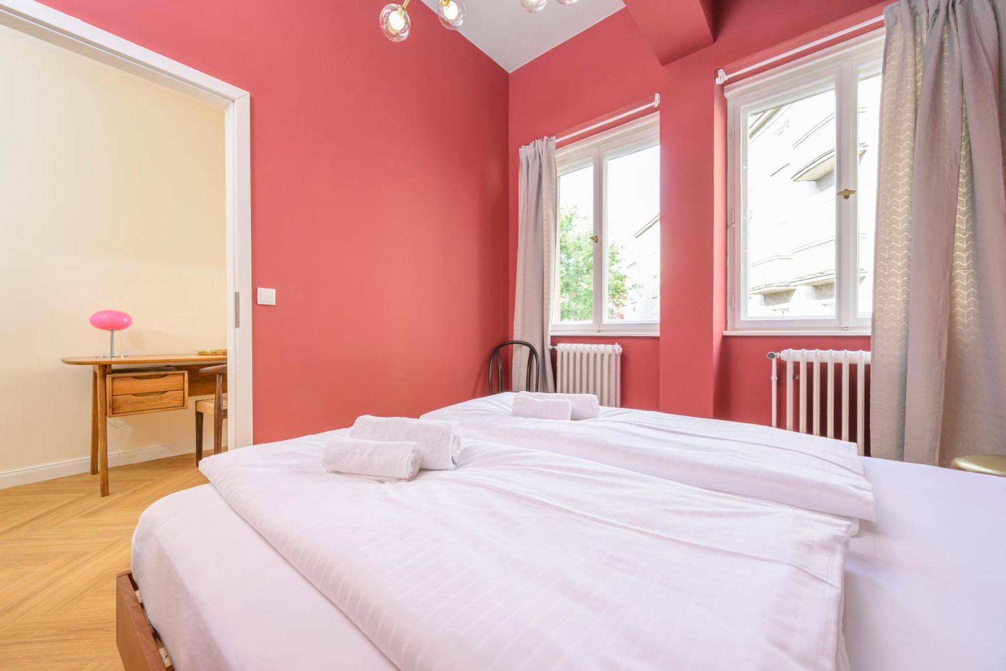 Palais Palffy Suits Виена Екстериор снимка
