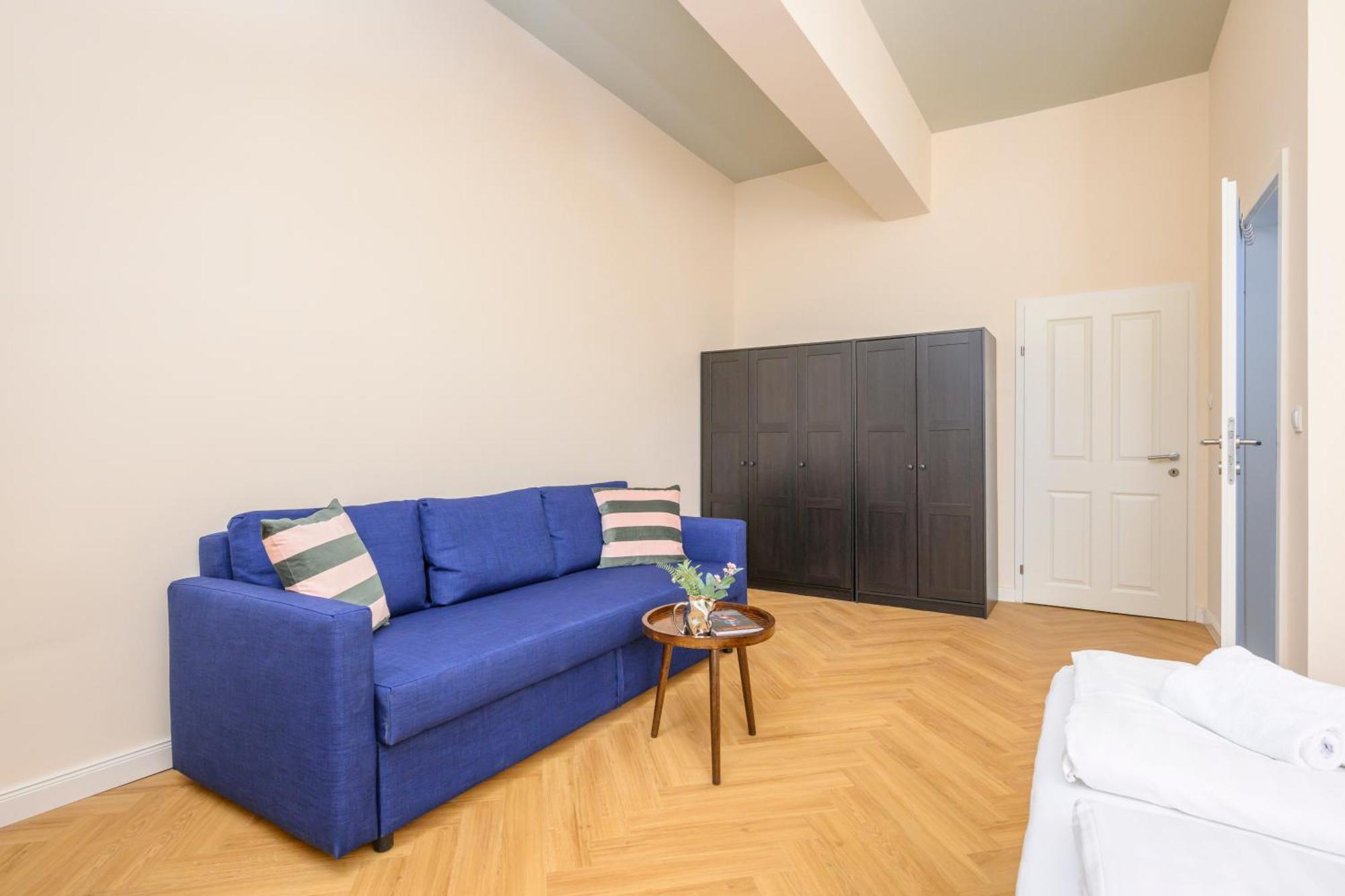Palais Palffy Suits Виена Екстериор снимка