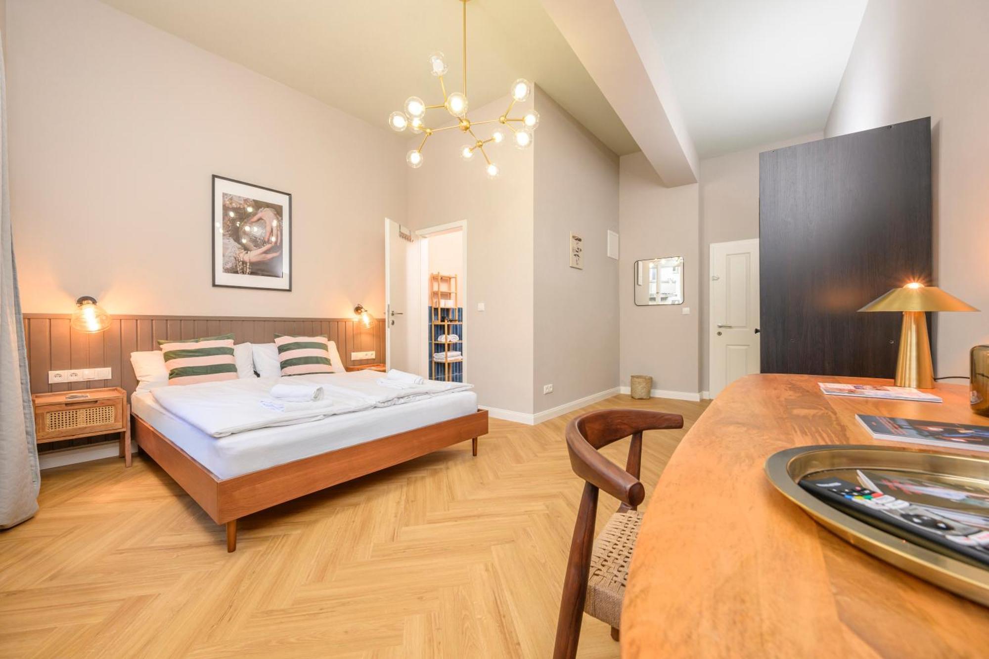 Palais Palffy Suits Виена Екстериор снимка