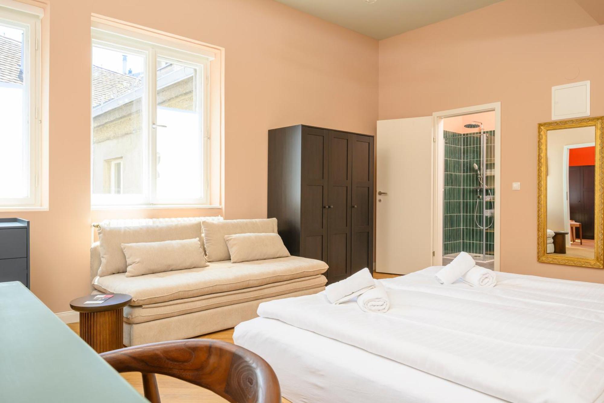 Palais Palffy Suits Виена Екстериор снимка
