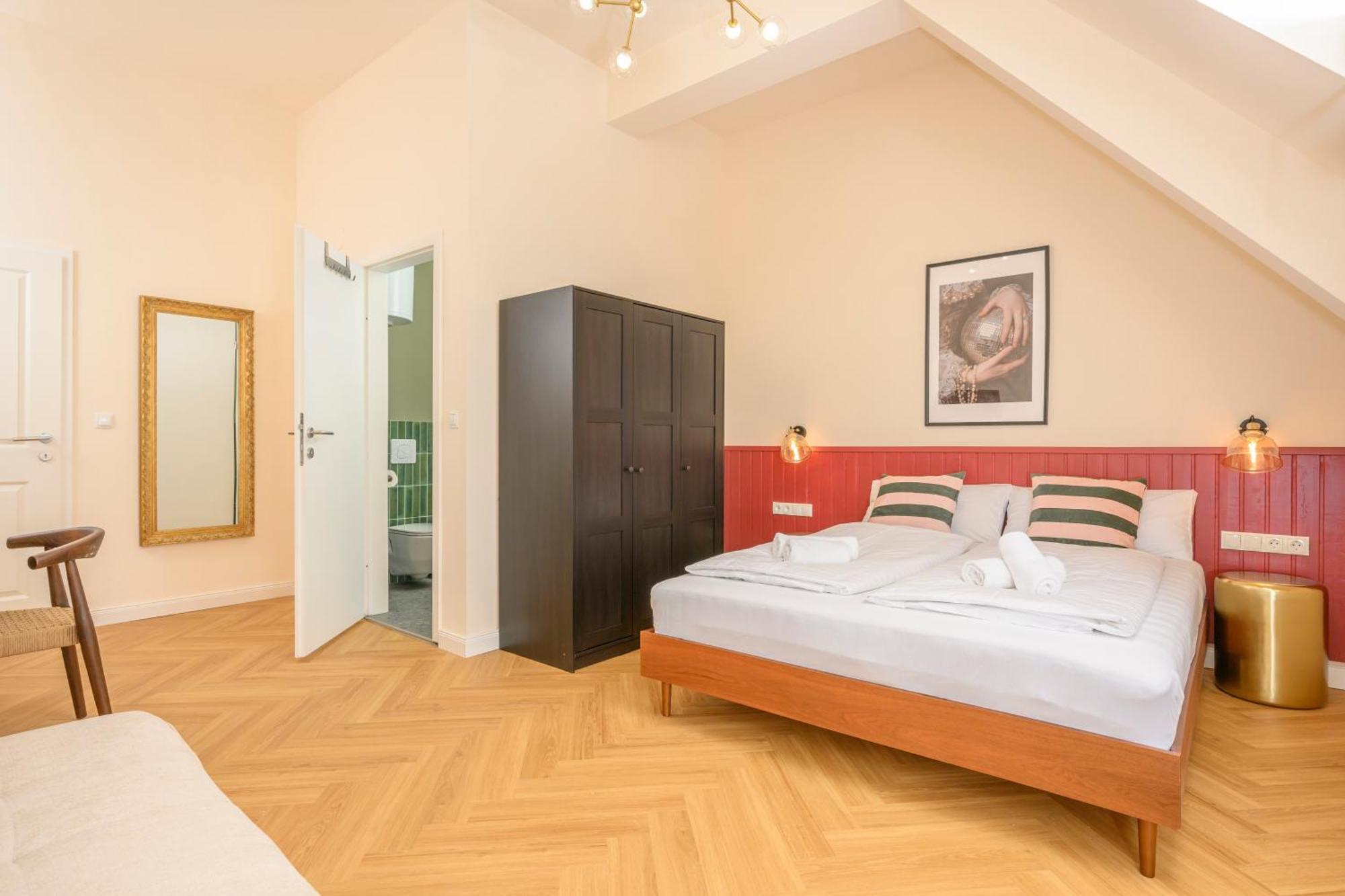 Palais Palffy Suits Виена Екстериор снимка